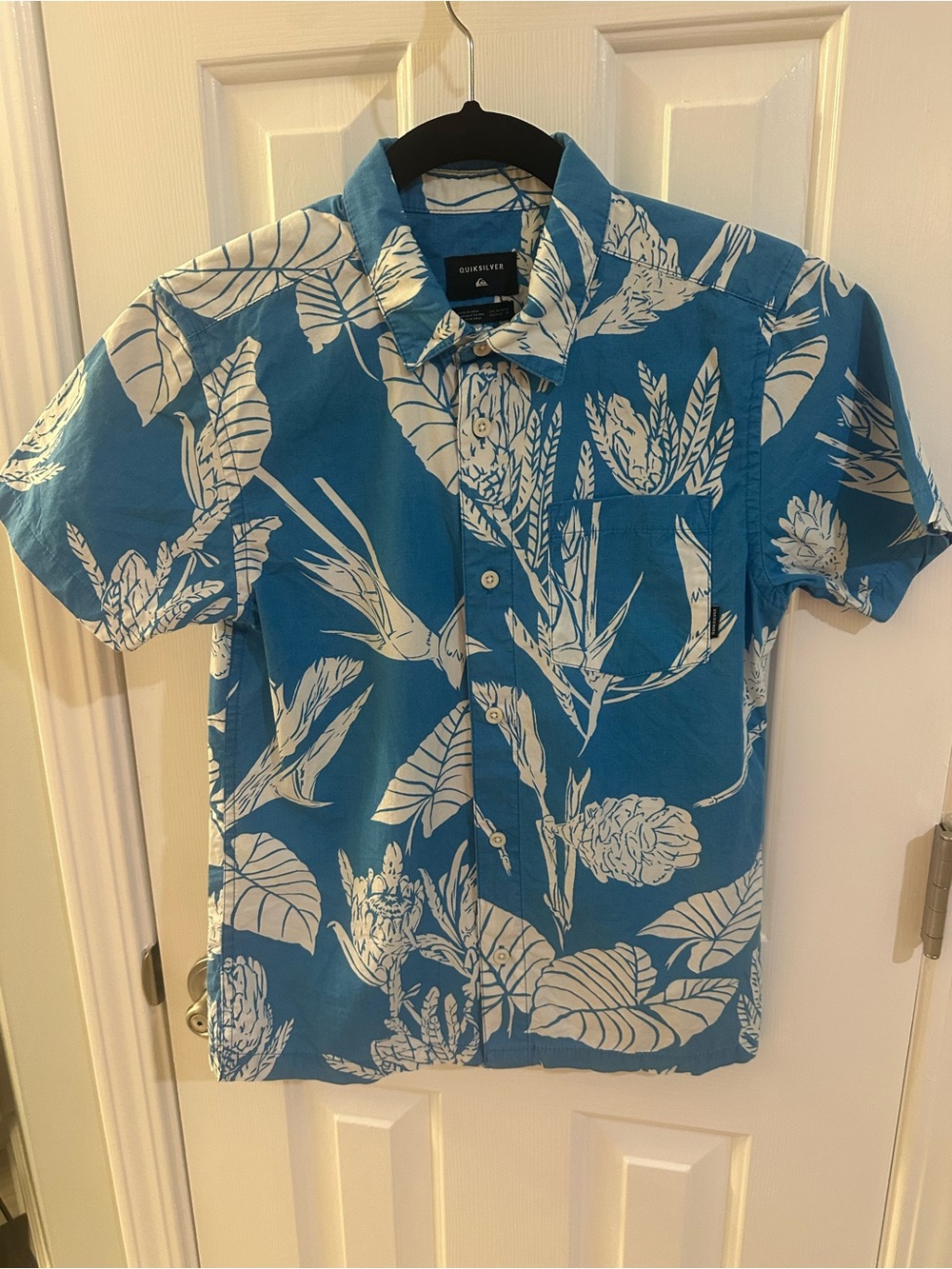 Quiksilver Blue & White Tropical Print Short Sleeve Button-Down